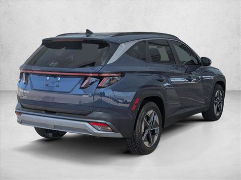 Used 2025 Hyundai Tucson SEL FWD image 5