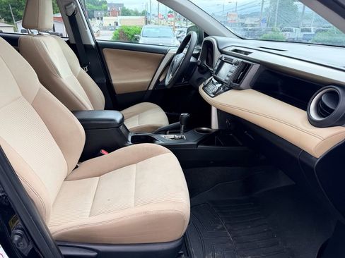 Used 2015 Toyota RAV4 XLE FWD image 16
