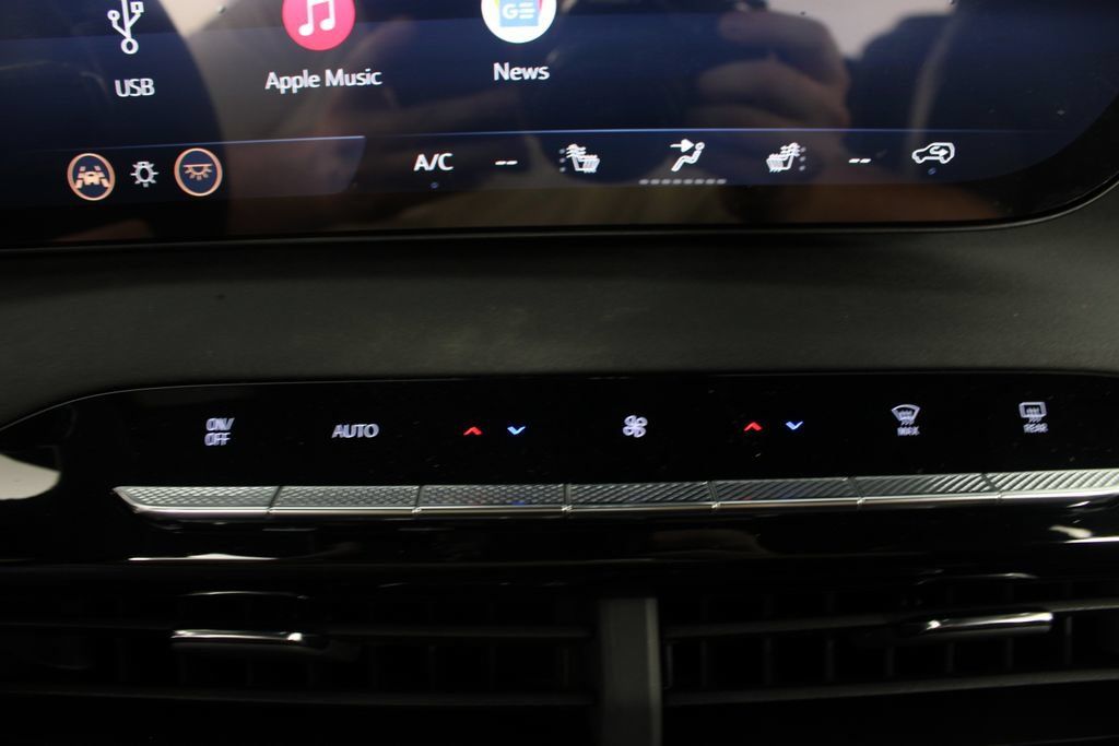 New 2027 Buick Enclave Sport Touring FWD image 7