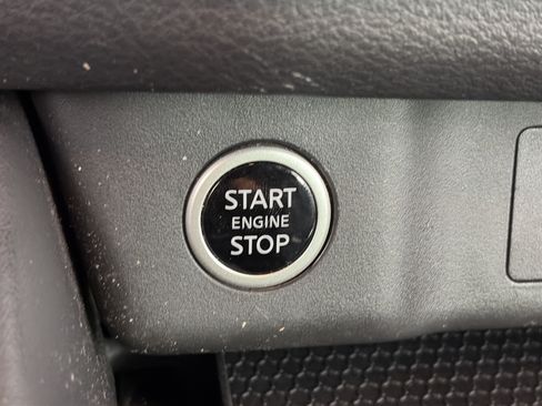 Used 2023 Nissan Rogue SL AWD/4WD image 30
