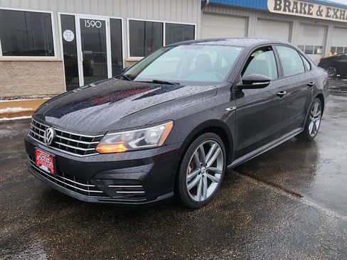 Used 2018 Volkswagen Passat 2.0T R-Line image 6