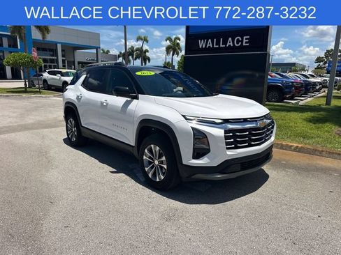 Used 2025 Chevrolet Equinox LT w/ Convenience Package II FWD image 4