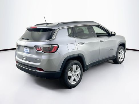 Used 2022 Jeep Compass Latitude w/ Convenience Group AWD/4WD image 5
