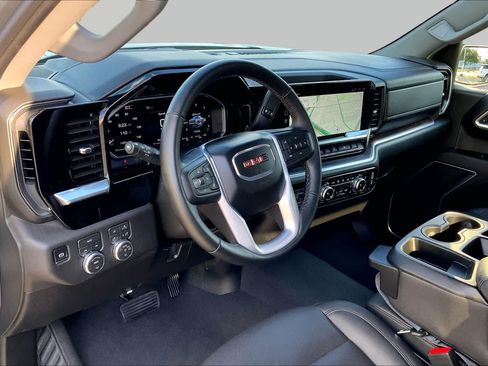 Used 2026 GMC Sierra 1500 SLT AWD/4WD image 18