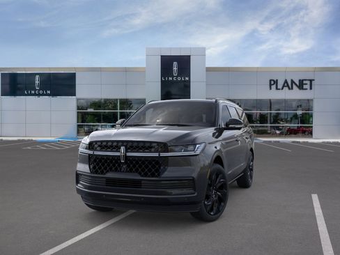 New 2026 Lincoln Navigator Black Label AWD/4WD image 2
