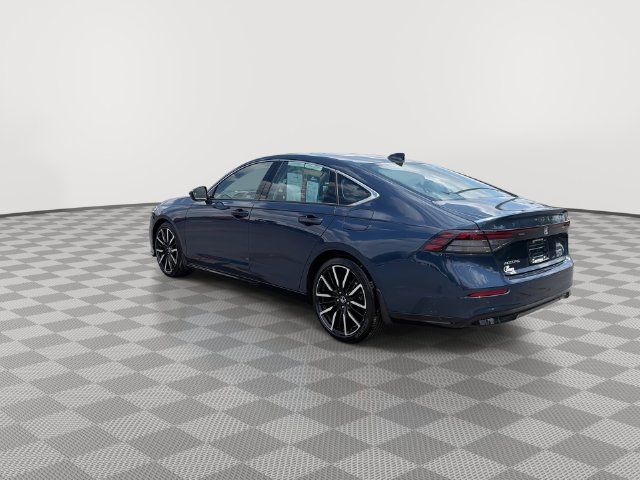 Used 2024 Honda Accord Touring image 7