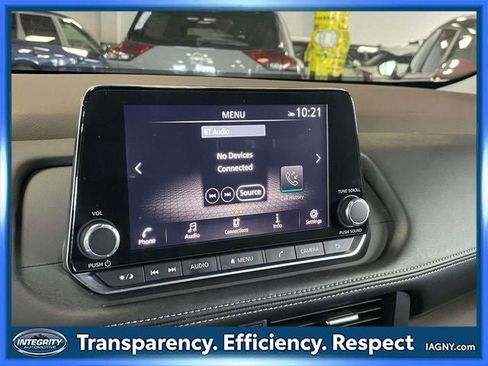 Used 2023 Nissan Rogue SV AWD/4WD image 28