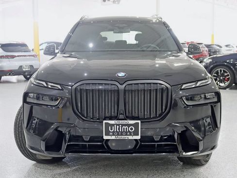 Used 2024 BMW X7 xDrive40i w/ M Sport Package AWD/4WD image 8