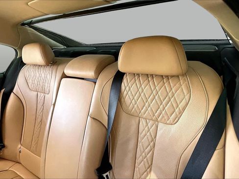 Used 2016 BMW 740i RWD image 21