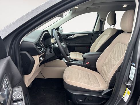 Used 2021 Ford Escape SE w/ Convenience Package image 16