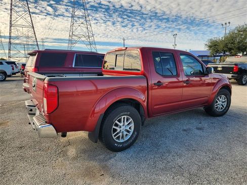 Used 2017 Nissan Frontier SV w/ SV Value Truck Package image 5