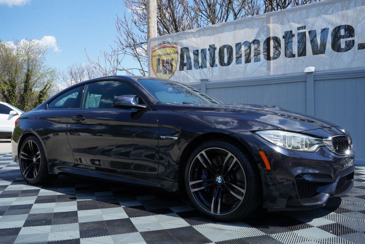 Used 2016 BMW M4 Coupe w/ Executive Package RWD image 3