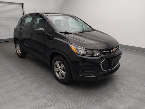 Used 2020 Chevrolet Trax LS AWD/4WD image 13