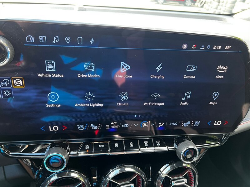 Used 2024 Chevrolet Blazer EV RS AWD/4WD image 37