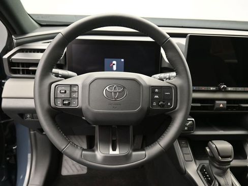 Used 2026 Toyota RAV4 SE w/ Convenience Package AWD/4WD image 17