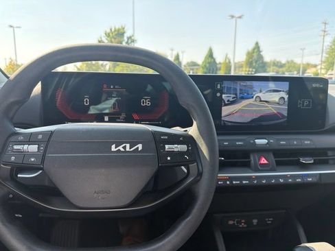 Used 2025 Kia K4 FWD image 18