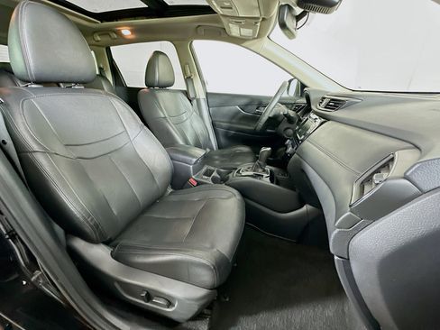 Used 2020 Nissan Rogue SL w/ Premium Package FWD image 32