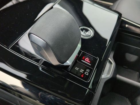 New 2025 Land Rover Range Rover Sport Dynamic SE image 33