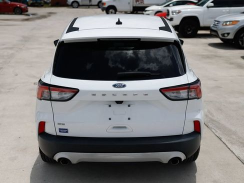 Used 2020 Ford Escape SE FWD image 6