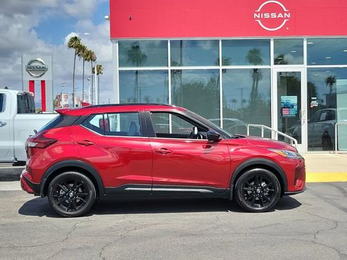Certified 2023 Nissan Kicks SR w/ SR Premium Package FWD image 29