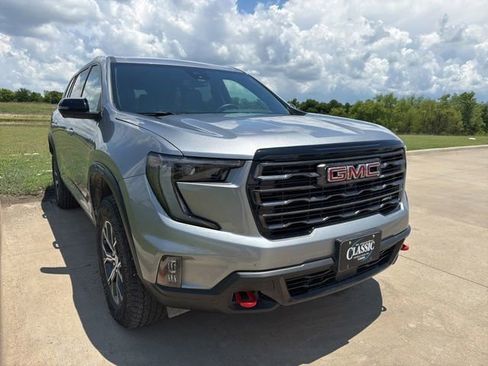 Used 2025 GMC Acadia AT4 w/ LPO, Floor Liner Package AWD/4WD image 4