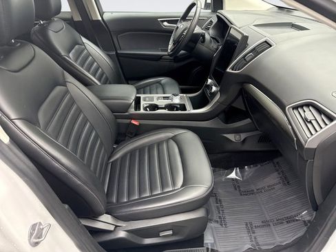 Used 2022 Ford Edge SEL image 16
