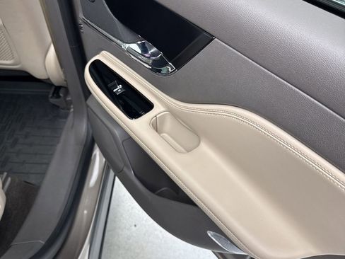 Used 2020 Lincoln Corsair Reserve w/ Equipment Group 201A image 41