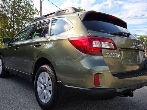Used 2016 Subaru Outback 2.5i Premium AWD/4WD image 10