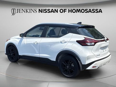 Certified 2024 Nissan Kicks SV FWD image 11