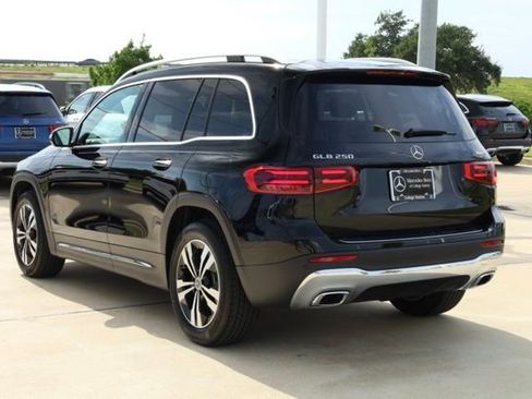 New 2026 Mercedes-Benz GLB 250 4MATIC image 9