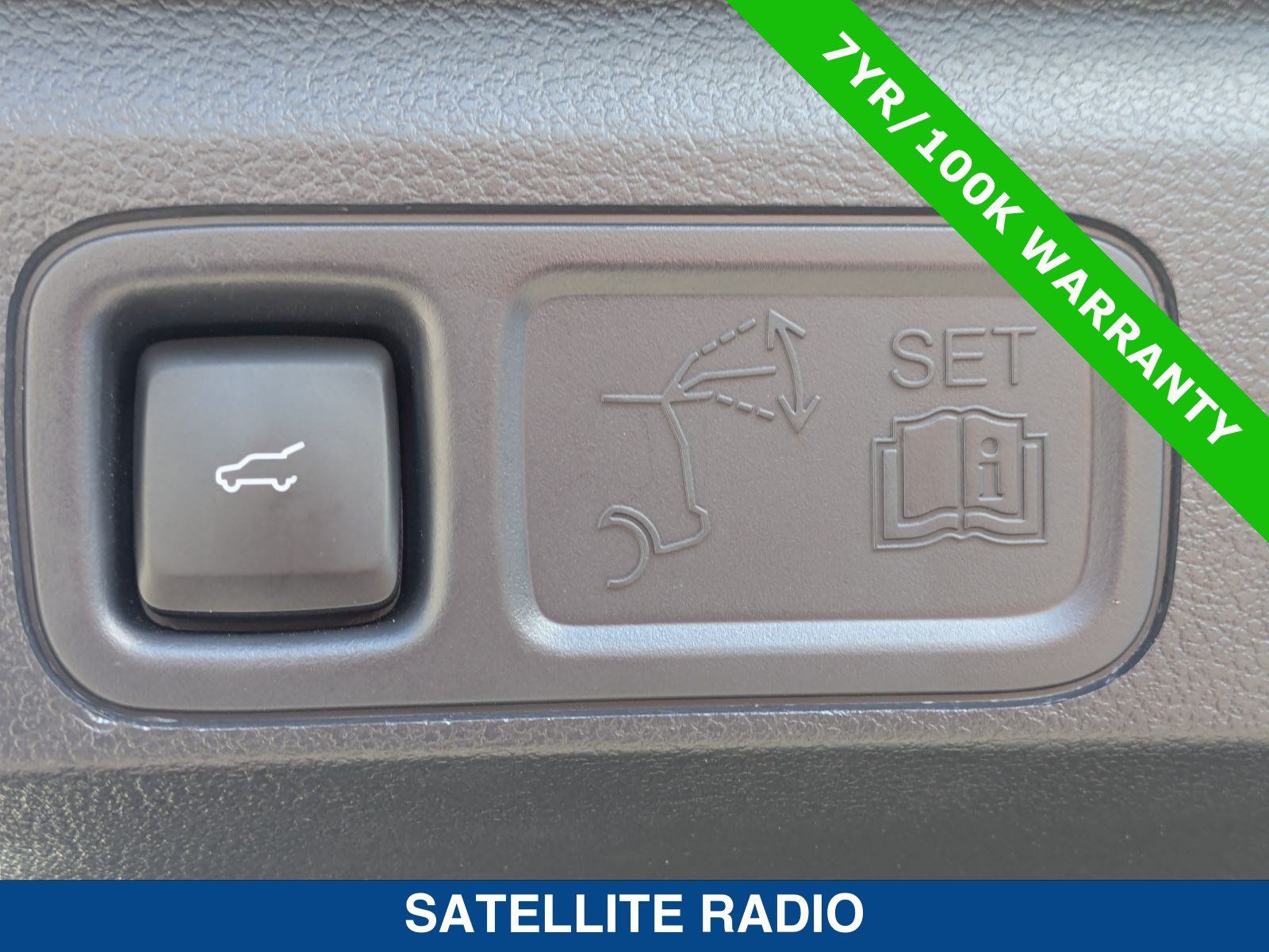 Used 2024 Ford Expedition XLT RWD image 15