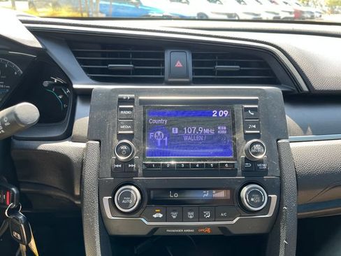 Used 2020 Honda Civic LX image 7