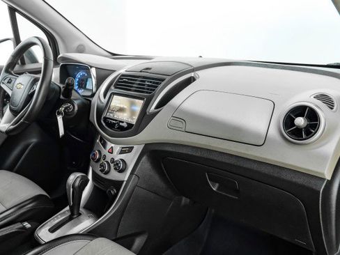 Used 2016 Chevrolet Trax LT w/ LT Convenience Package image 10