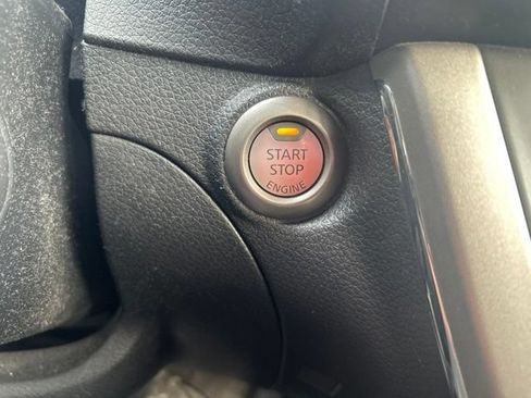 Used 2015 Nissan Sentra SV FWD image 38