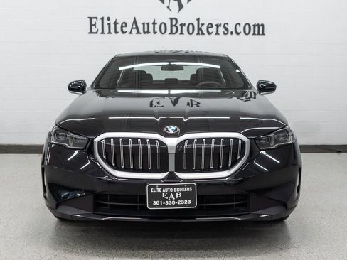 Used 2025 BMW 540i xDrive image 3