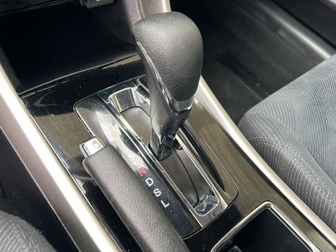 Used 2016 Honda Accord EX image 27