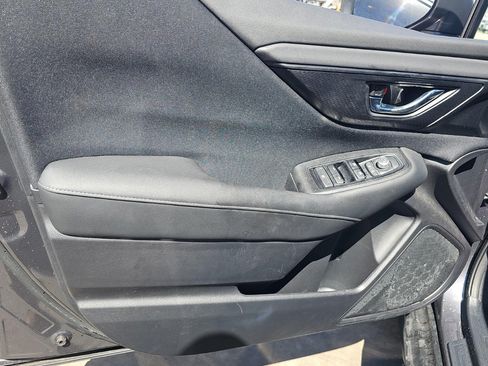 Used 2025 Subaru Outback Premium AWD/4WD image 9