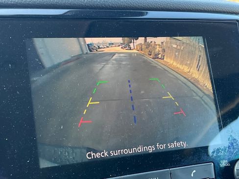 Used 2023 Nissan Titan SV image 20