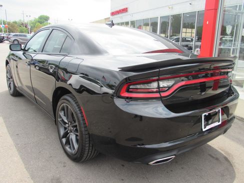 Used 2022 Dodge Charger SXT w/ Plus Group AWD/4WD image 7