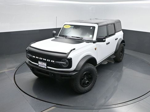 Used 2022 Ford Bronco Badlands image 36