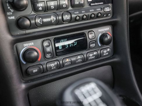 Used 2000 Chevrolet Corvette Coupe w/ Lighting Pkg RWD image 45