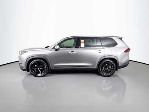 Certified 2026 Toyota Grand Highlander FWD image 8