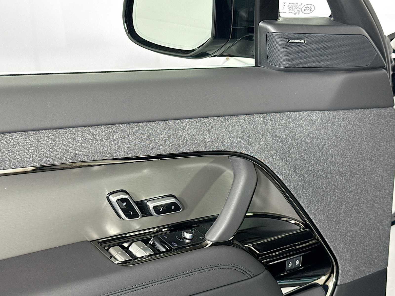 New 2026 Land Rover Range Rover Sport SE AWD/4WD image 18