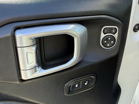 Used 2020 Jeep Wrangler Unlimited Sport image 13