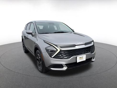 Used 2025 Kia Sportage LX image 3