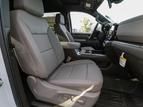 New 2025 GMC Sierra 2500 SLT w/ SLT Premium Package AWD/4WD image 24