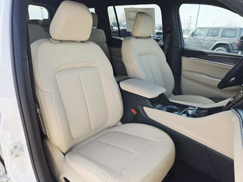 New 2026 Jeep Grand Cherokee L Limited AWD/4WD image 18