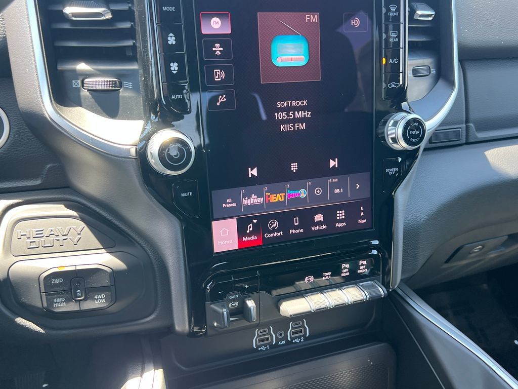 New 2026 RAM 2500 Big Horn AWD/4WD image 23