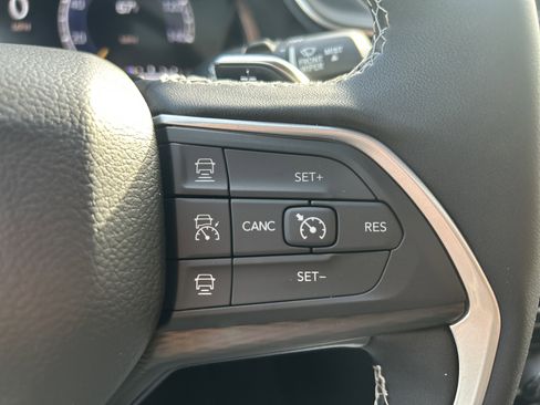 New 2025 Jeep Grand Cherokee Altitude image 41