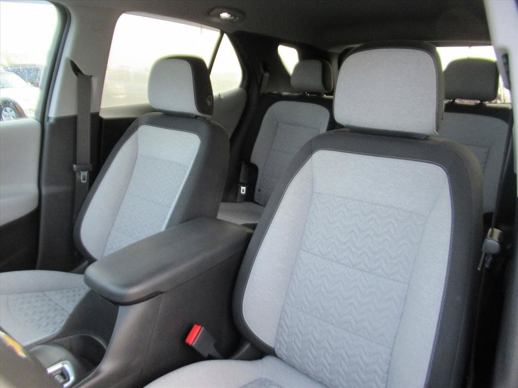 Used 2023 Chevrolet Equinox LT AWD/4WD image 17